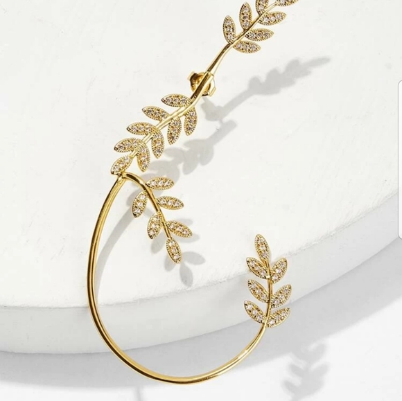 *Haven* Leaf Ear Climber Earring - Picture 5 of 5